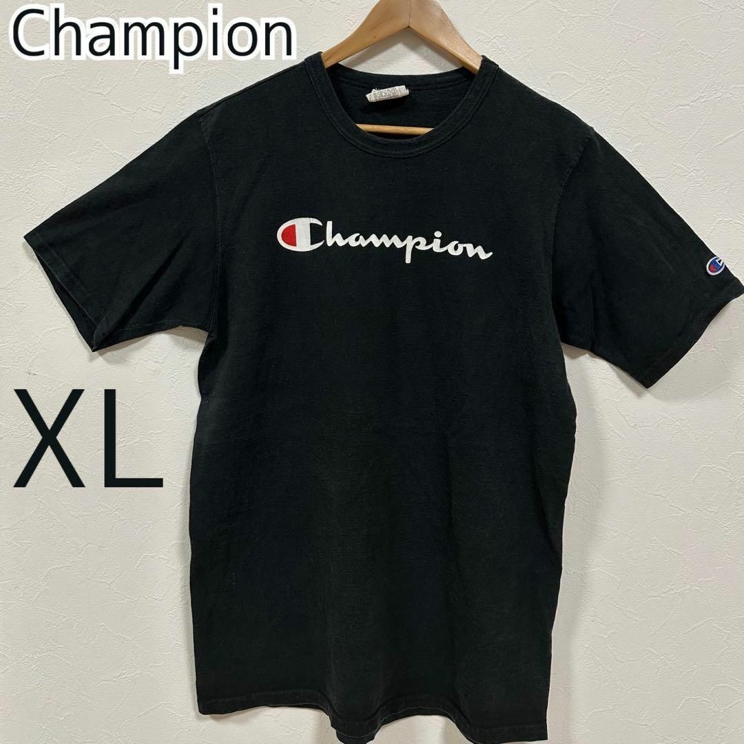 Champion(チャンピオン)の【美品】チャンピオン Tシャツ バータグ 半袖 ブラック 黒 ロゴ  XL レディースのトップス(Tシャツ(半袖/袖なし))の商品写真