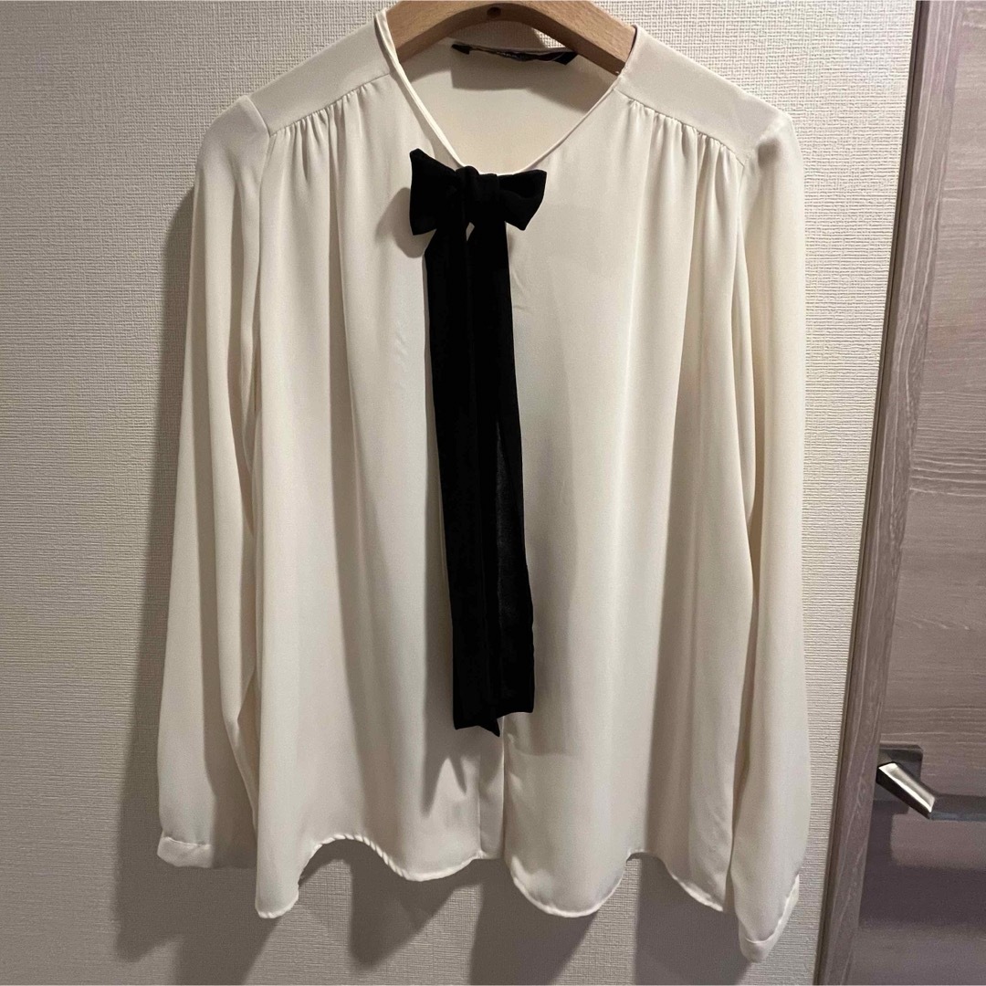 ZARA(ザラ)のZARA ザラ　シフォンリボンブラウス レディースのトップス(シャツ/ブラウス(長袖/七分))の商品写真