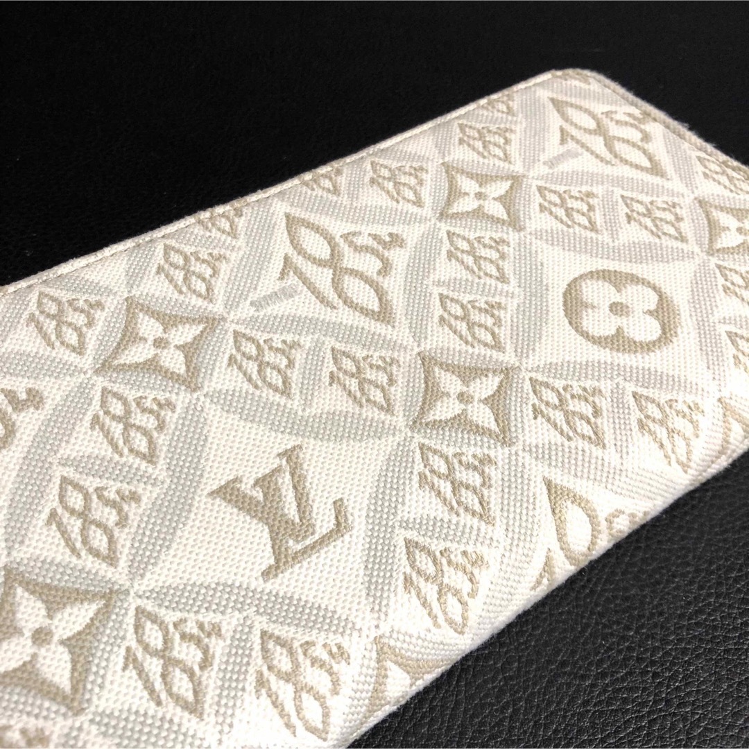 LOUIS VUITTON(ルイヴィトン)の【極美品】LOUISVUITTON モノグラム　ジッピーウォレット　ジャガード レディースのファッション小物(財布)の商品写真