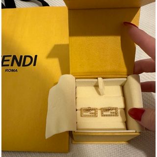 FENDI - 【新品】FENDI バゲットピアス