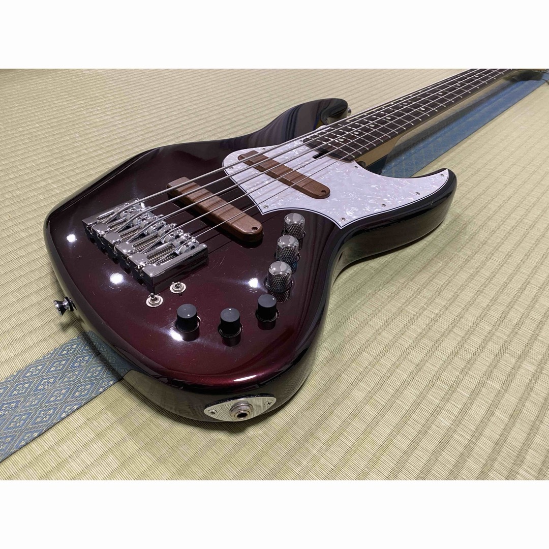 XOTIC XJ-1T 5ST blak cherry metallic 楽器のベース(エレキベース)の商品写真