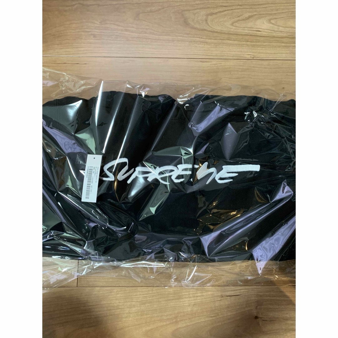 Supreme(シュプリーム)の【S】Supreme Futura Hooded Sweatshirt メンズのトップス(パーカー)の商品写真