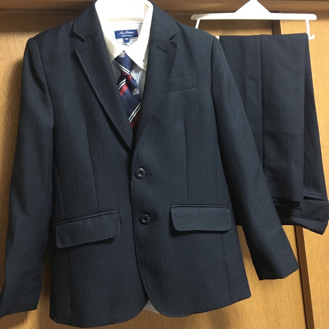 motherways(マザウェイズ)のスーツ 140cm キッズ/ベビー/マタニティのキッズ服男の子用(90cm~)(ドレス/フォーマル)の商品写真