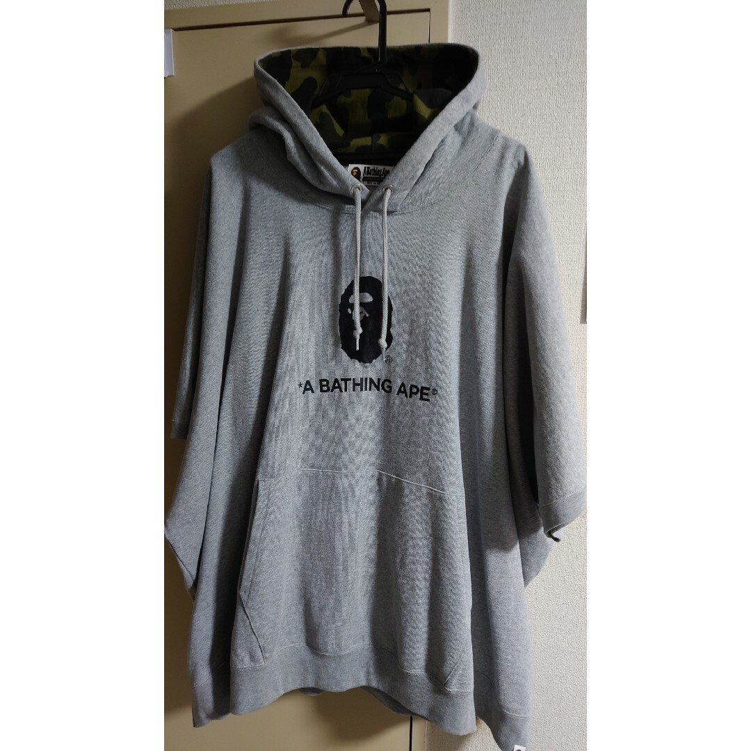 A BATHING APE(アベイシングエイプ)の【試着のみ】BAPE PONCHO PULLOVER HOODIE L メンズのトップス(パーカー)の商品写真