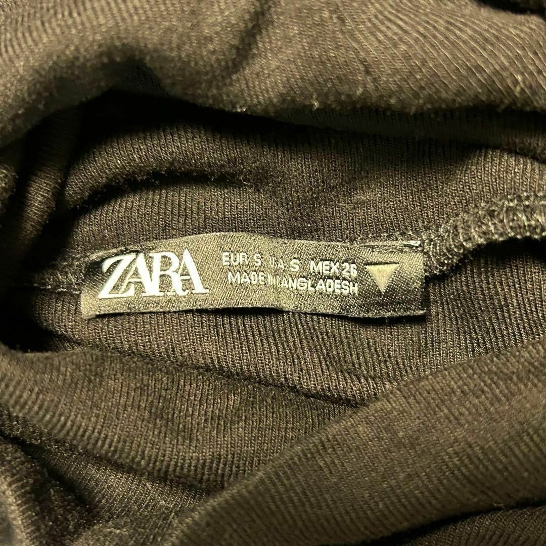 ZARA(ザラ)の美品✨【￼ZARA】リブタートルネックニット　ショート丈　薄手　伸縮性　ブラック レディースのトップス(ニット/セーター)の商品写真
