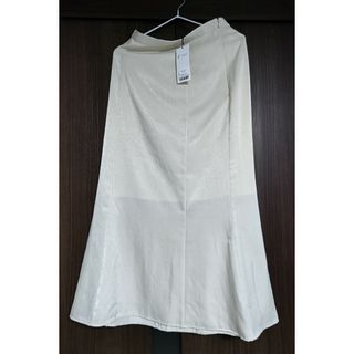 マウジー(moussy)の【新品】タグ付き moussy スカート アイボリー レディース サイズ2(ロングスカート)