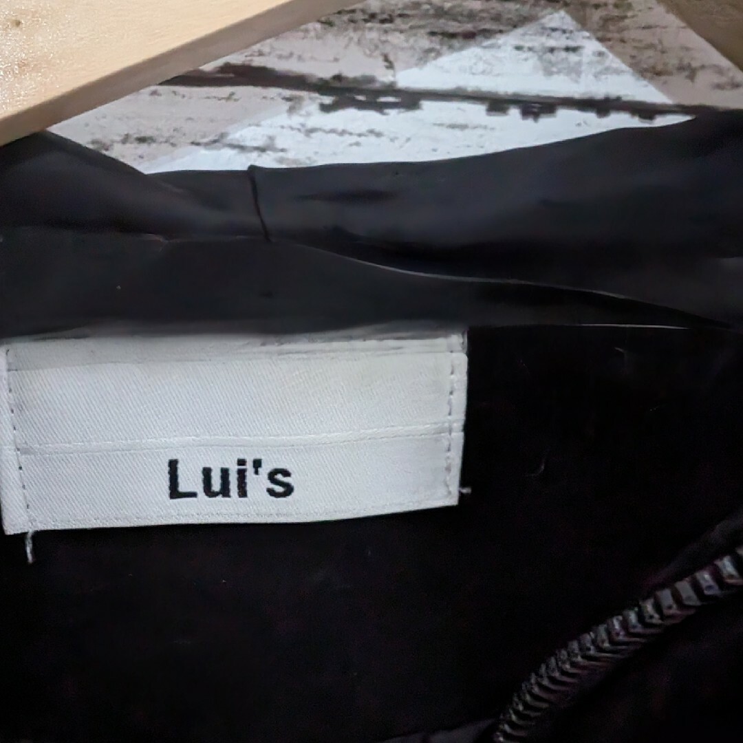 Lui's(ルイス)のLuis　ジャケット　アウター　フード付き　黒　ジップアップ　Ｍサイズ メンズのジャケット/アウター(その他)の商品写真