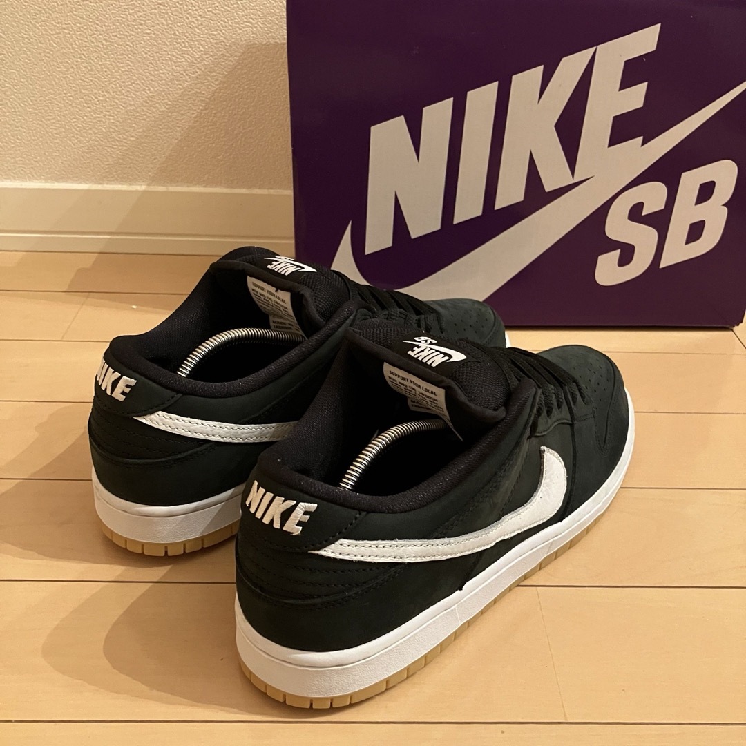 NIKE(ナイキ)の込 未使用に近い★Nike SB Dunk LowPro★Black/White メンズの靴/シューズ(スニーカー)の商品写真