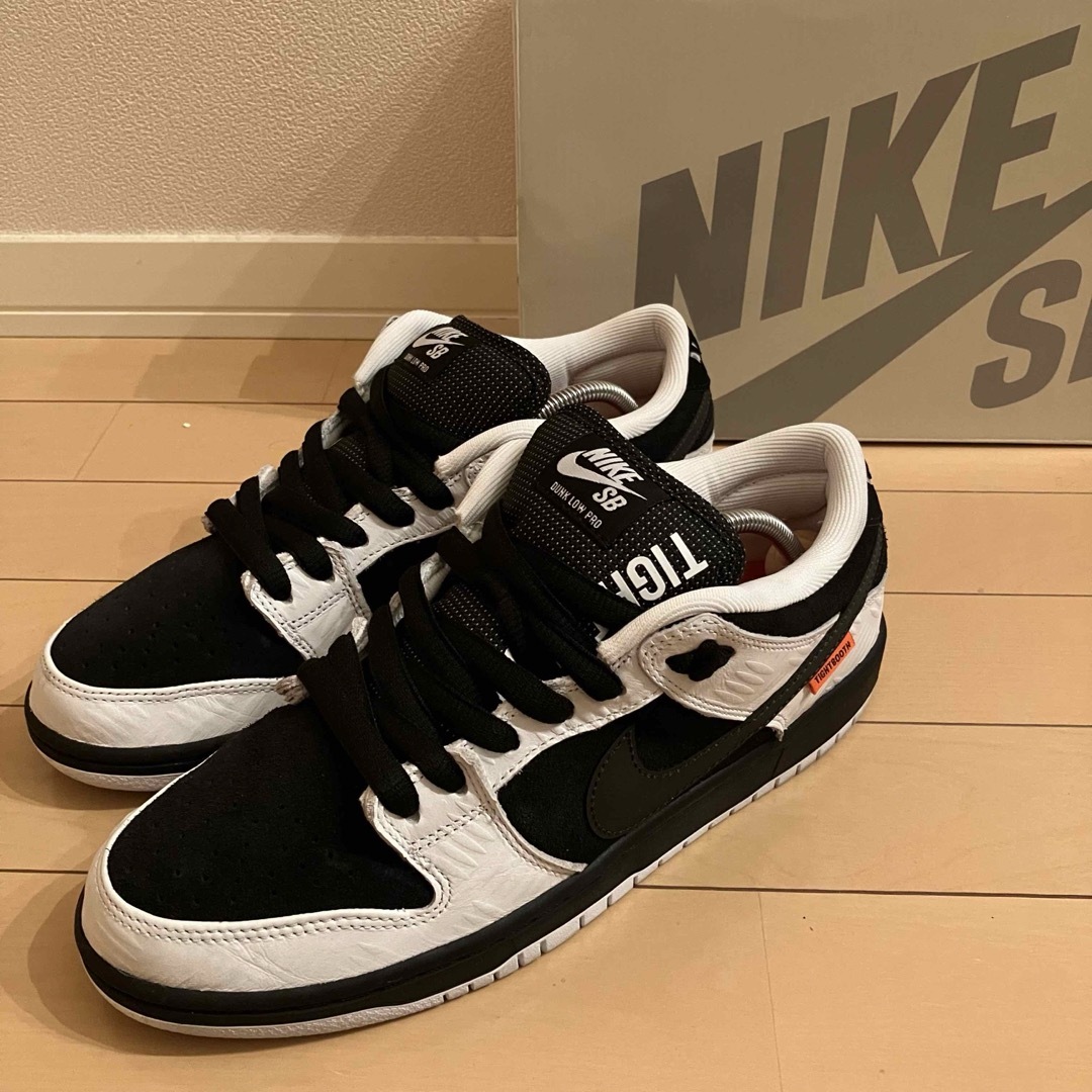 NIKE(ナイキ)の込 美品★TIGHTBOOTH×Nike SB Dunk Low Pro★27 メンズの靴/シューズ(スニーカー)の商品写真