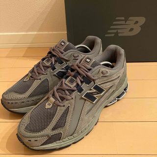 ニューバランス(New Balance)の込 美品★New Balance 2002★”Gray”27.5cm(スニーカー)