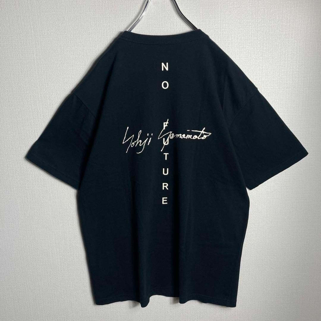 Yohji Yamamoto(ヨウジヤマモト)の【限定コラボ】ヨウジヤマモト×ニューエラ　バックロゴ　Ｔシャツ　美品　XL メンズのトップス(Tシャツ/カットソー(半袖/袖なし))の商品写真