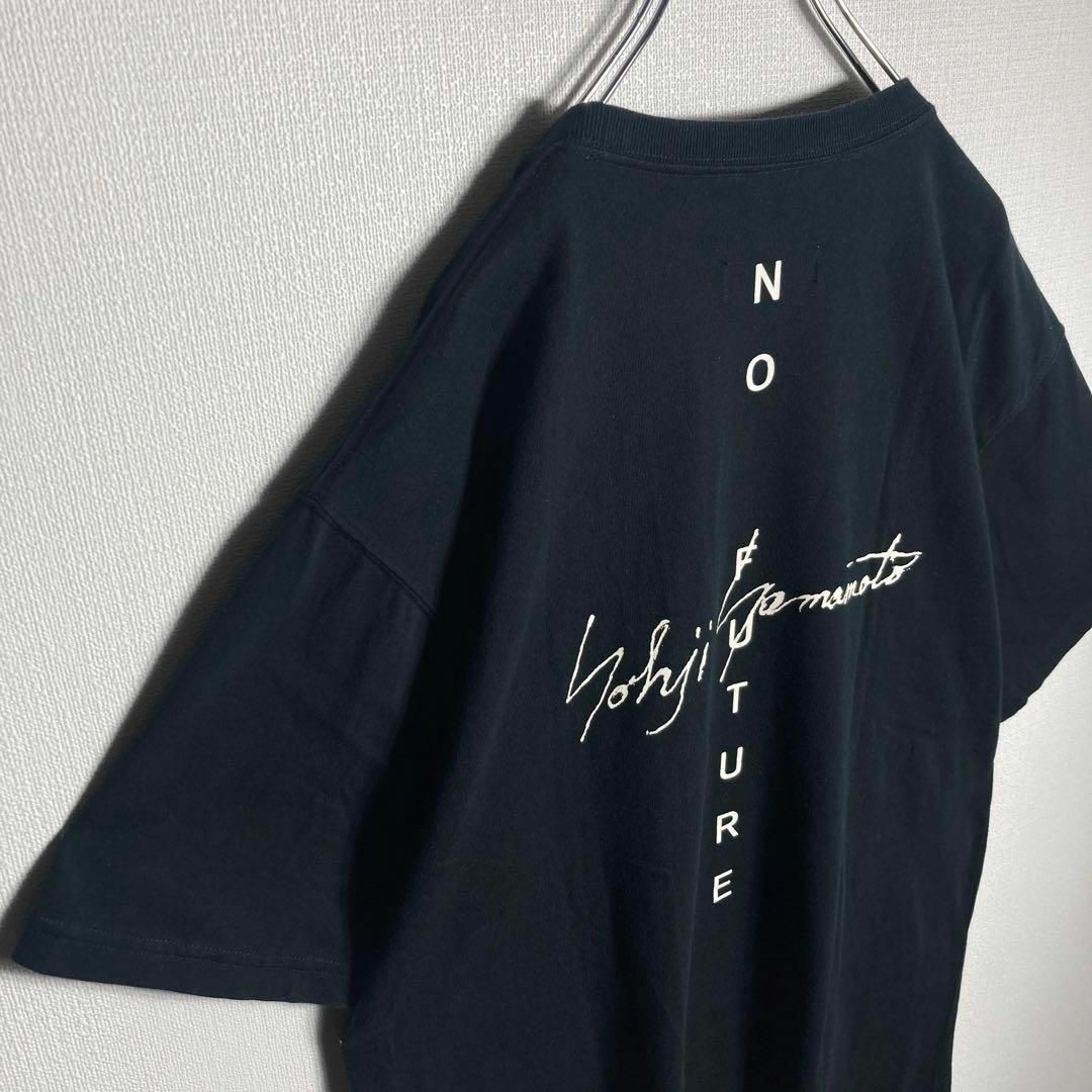 Yohji Yamamoto(ヨウジヤマモト)の【限定コラボ】ヨウジヤマモト×ニューエラ　バックロゴ　Ｔシャツ　美品　XL メンズのトップス(Tシャツ/カットソー(半袖/袖なし))の商品写真