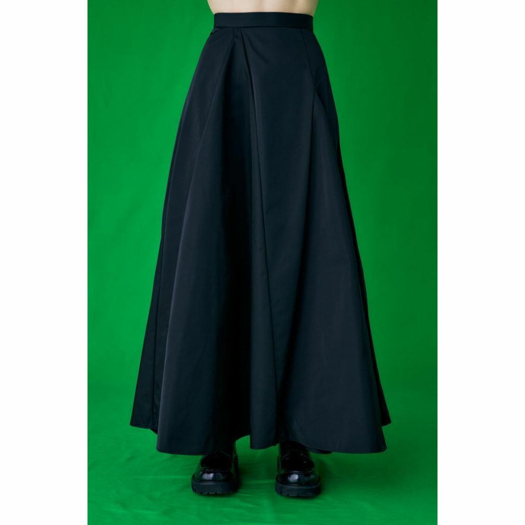 ENFOLD(エンフォルド)の㊳ 即完売品 新品 ENFOLD VOLUME FLARE-SKIRT ブラック レディースのスカート(ロングスカート)の商品写真