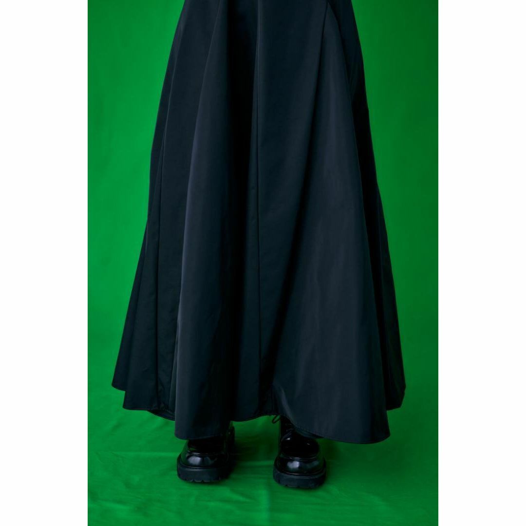 ENFOLD(エンフォルド)の㊳ 即完売品 新品 ENFOLD VOLUME FLARE-SKIRT ブラック レディースのスカート(ロングスカート)の商品写真
