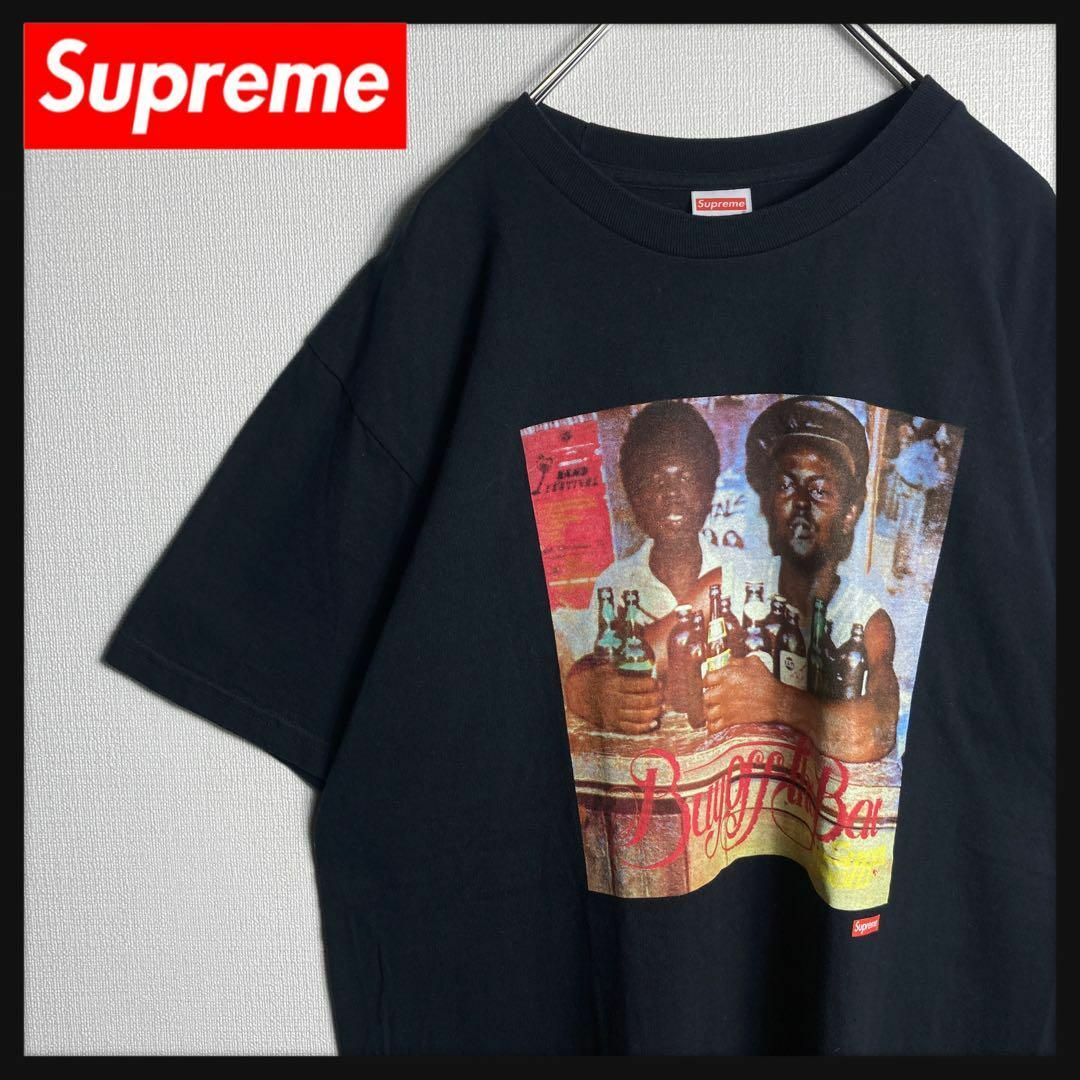 Supreme(シュプリーム)の【美品】シュプリーム　ワンポイントロゴ入りTシャツ　黒　人気Lサイズ メンズのトップス(Tシャツ/カットソー(半袖/袖なし))の商品写真