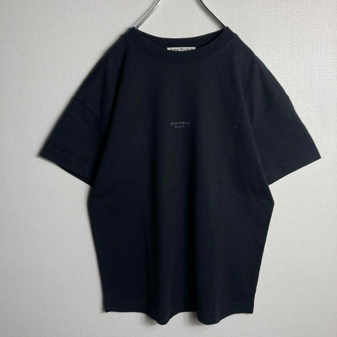 Acne Studios(アクネストゥディオズ)の【即完売モデル】アクネスタジオ　ワンポイントロゴ入りTシャツ　XS　黒　ブラック メンズのトップス(Tシャツ/カットソー(半袖/袖なし))の商品写真