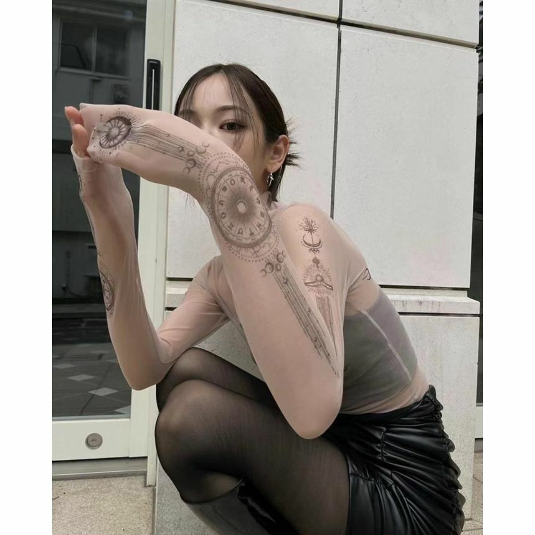 乙女座 メルトザレディ horoscope tattoo tops(nude) レディースのトップス(Tシャツ(長袖/七分))の商品写真