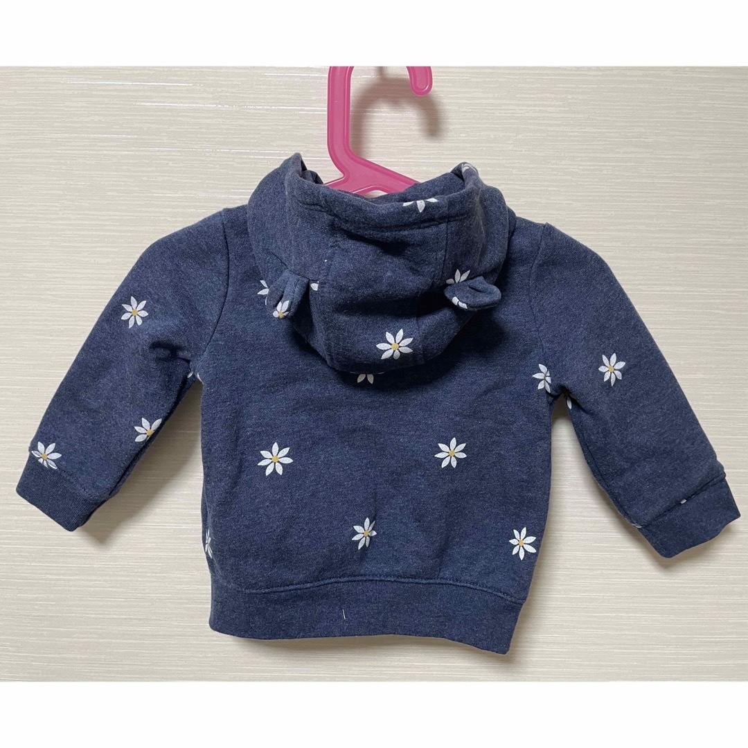 babyGAP(ベビーギャップ)の値下げ！GAP baby  ジップパーカー　サイズ70 キッズ/ベビー/マタニティのベビー服(~85cm)(ジャケット/コート)の商品写真