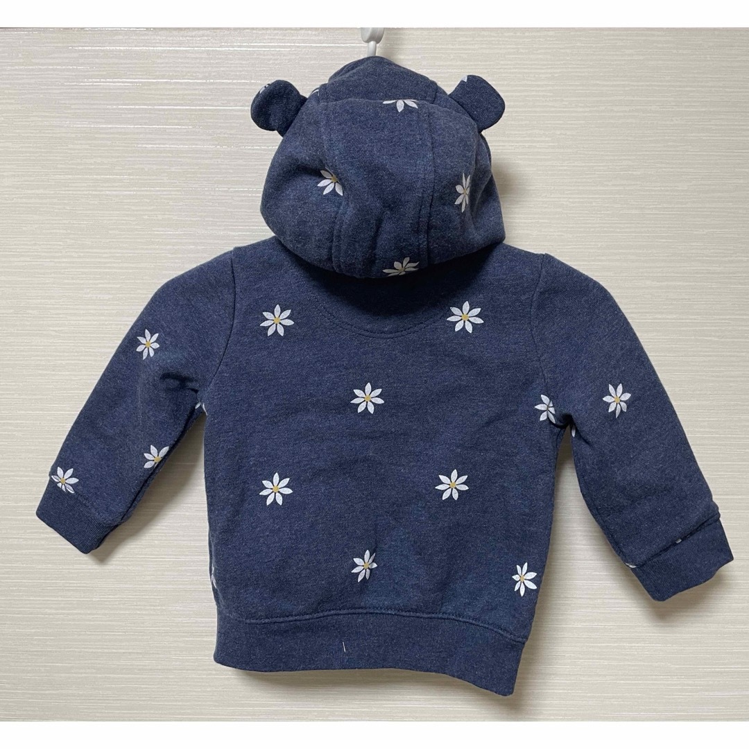 babyGAP(ベビーギャップ)の値下げ！GAP baby  ジップパーカー　サイズ70 キッズ/ベビー/マタニティのベビー服(~85cm)(ジャケット/コート)の商品写真