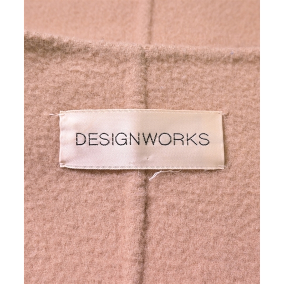 DESIGNWORKS(デザインワークス)のDESIGNWORKS コート（その他） 38(M位) ベージュ 【古着】【中古】 レディースのジャケット/アウター(その他)の商品写真