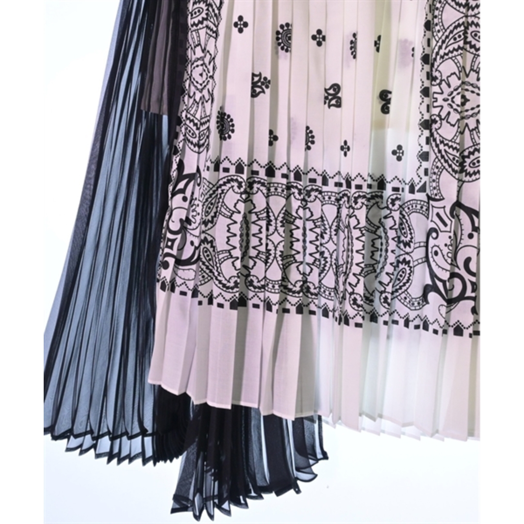 sacai(サカイ)のsacai サカイ ロング・マキシ丈スカート 1(S位) 白x黒(総柄) 【古着】【中古】 レディースのスカート(ロングスカート)の商品写真