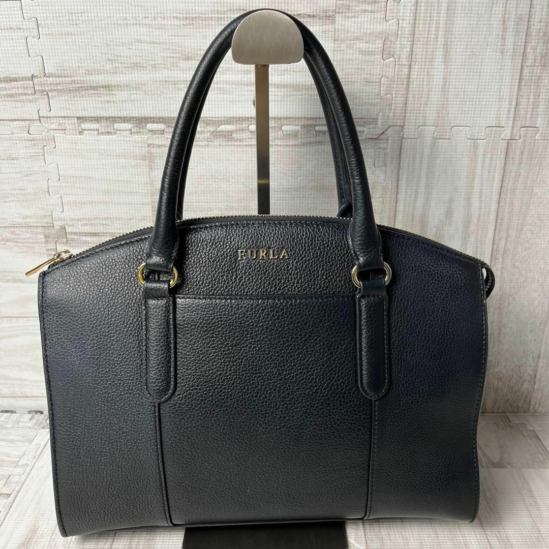 Furla(フルラ)の極美品 FURLA フルラ 2way ショルダーバッグ レザー シボ革 黒 レディースのバッグ(ショルダーバッグ)の商品写真