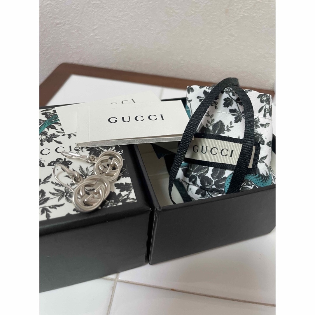 Gucci(グッチ)のGUCCI  グッチ　ピアス　箱・巾着・カード付き レディースのアクセサリー(ピアス)の商品写真