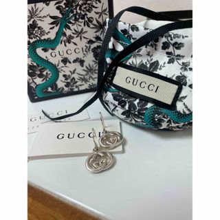 グッチ(Gucci)のGUCCI  グッチ　ピアス　箱・巾着・カード付き(ピアス)