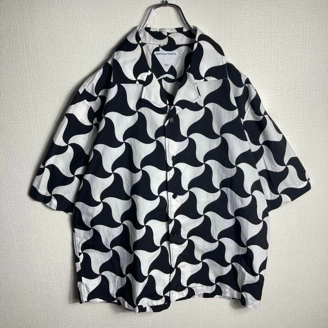 【美品】ボッテガヴェネタ　ウェービートライアングルオープンカラー　半袖シャツ