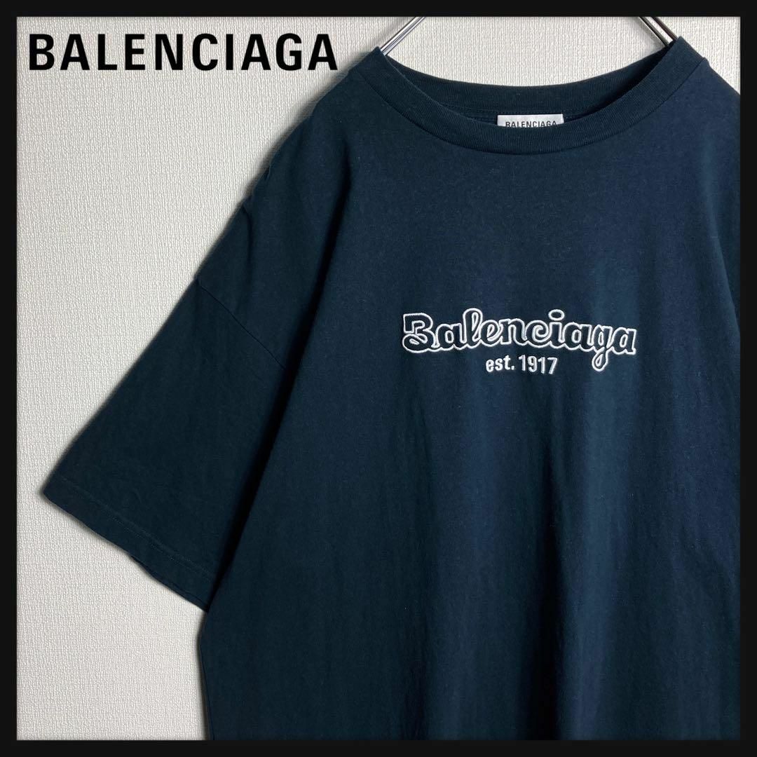 Balenciaga(バレンシアガ)の【美品】バレンシアガ　センター刺繍ロゴTシャツ　EST1917　紺　ネイビー メンズのトップス(Tシャツ/カットソー(半袖/袖なし))の商品写真