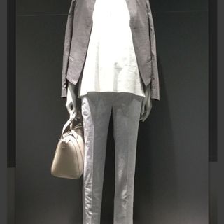 セオリー(theory)の美品 Theory 18SS リネンノーカラージャケット グレー サイズ0(ノーカラージャケット)