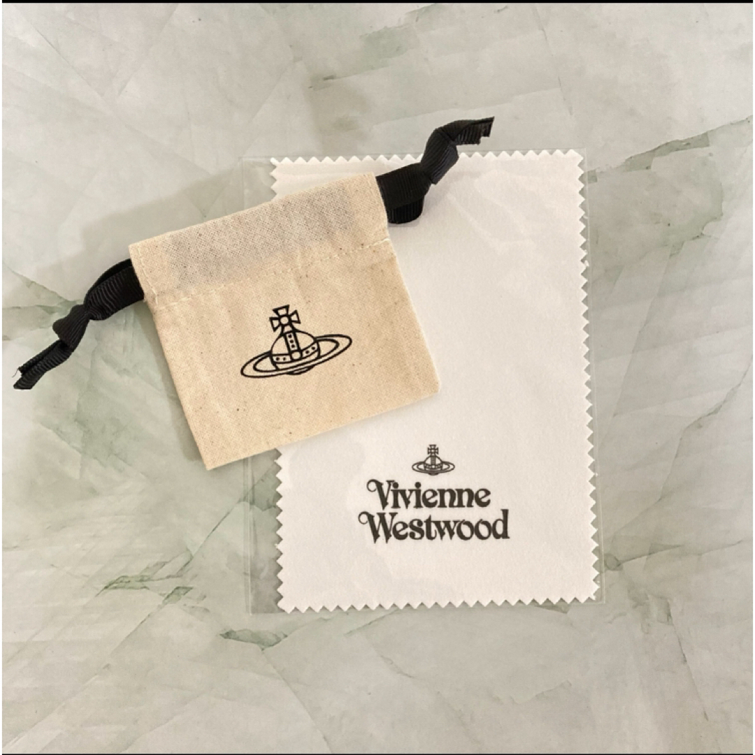 Vivienne Westwood(ヴィヴィアンウエストウッド)のヴィヴィアン　パドロックネックレス　シルバー×ホワイト レディースのアクセサリー(ネックレス)の商品写真