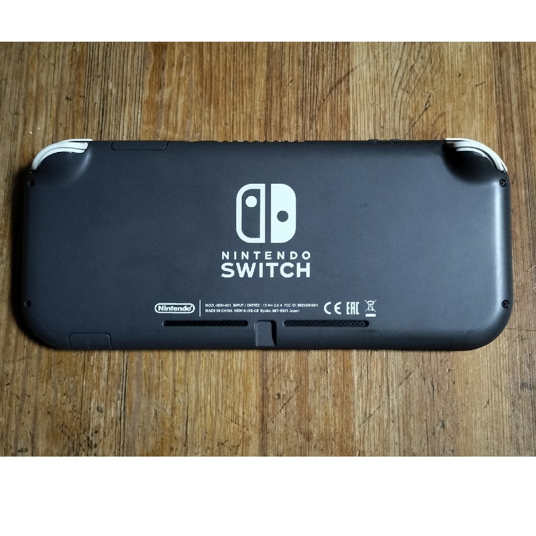 Nintendo Switch(ニンテンドースイッチ)のスイッチライト本体のみ エンタメ/ホビーのゲームソフト/ゲーム機本体(携帯用ゲーム機本体)の商品写真