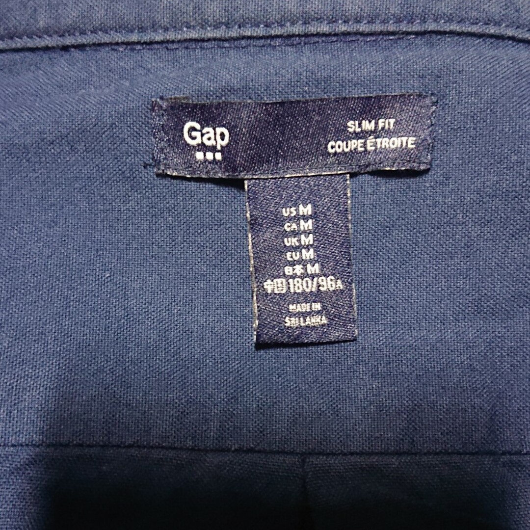 GAP(ギャップ)のGap シャツ Mサイズ 紺 カジュアルシャツ 綿100% スリムフィット メンズのトップス(シャツ)の商品写真