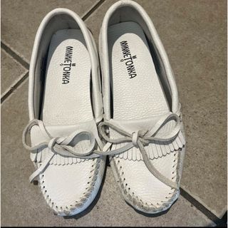 ミネトンカ(Minnetonka)のMINNETONKA ミネトンカ 22cm ホワイト 5 モカシン(スリッポン/モカシン)