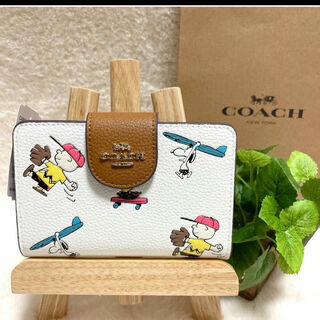 COACH - 【新品・未使用】COACH コーチ 折り財布　スヌーピーコラボ　ホワイト