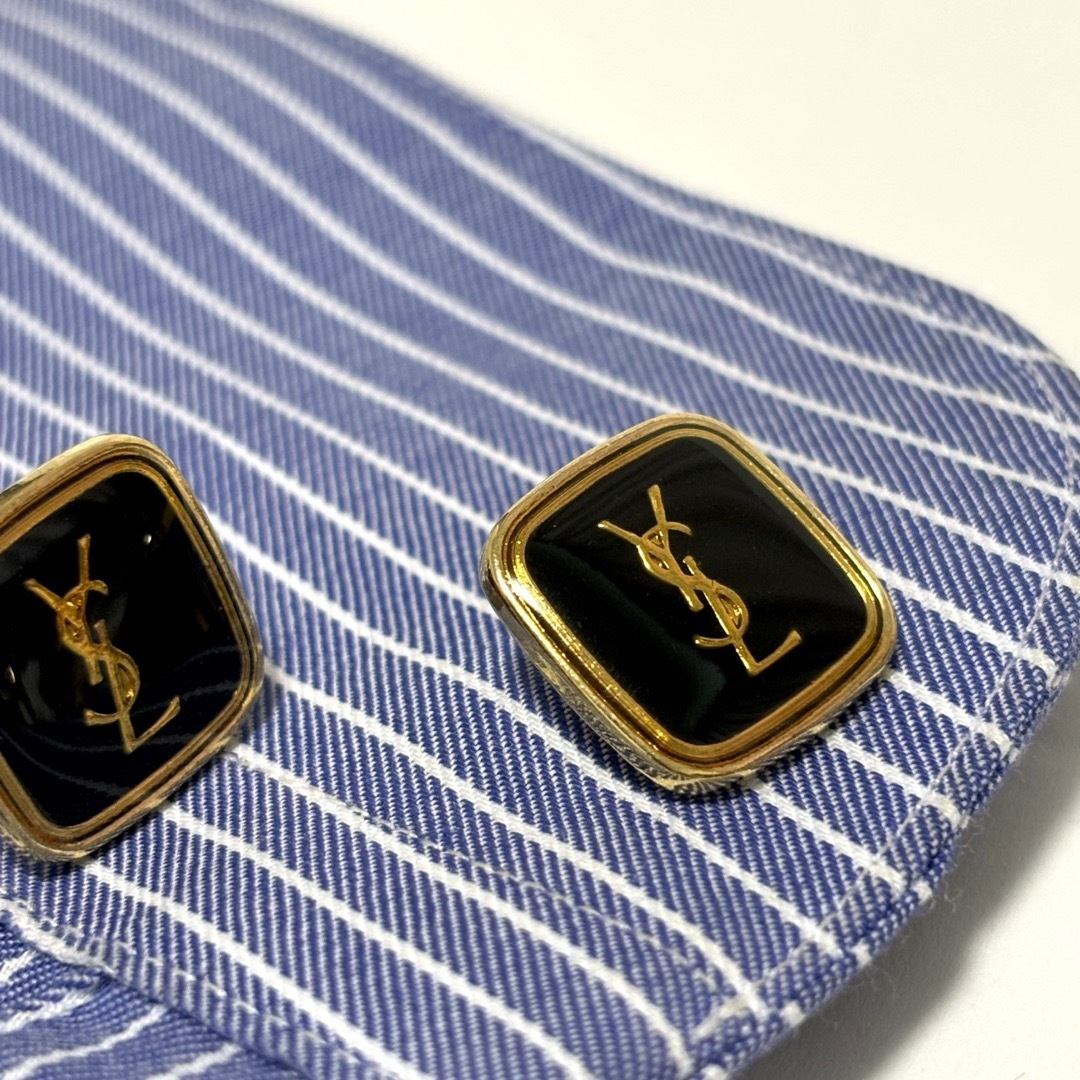 Yves Saint Laurent(イヴサンローラン)の美品✨イヴサンローラン  yslロゴ  カフスボタン  ブラック×ゴールド メンズのファッション小物(カフリンクス)の商品写真