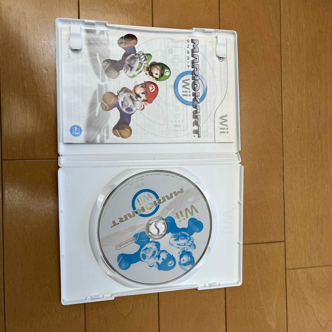 Wii  マリオカート エンタメ/ホビーのゲームソフト/ゲーム機本体(家庭用ゲームソフト)の商品写真