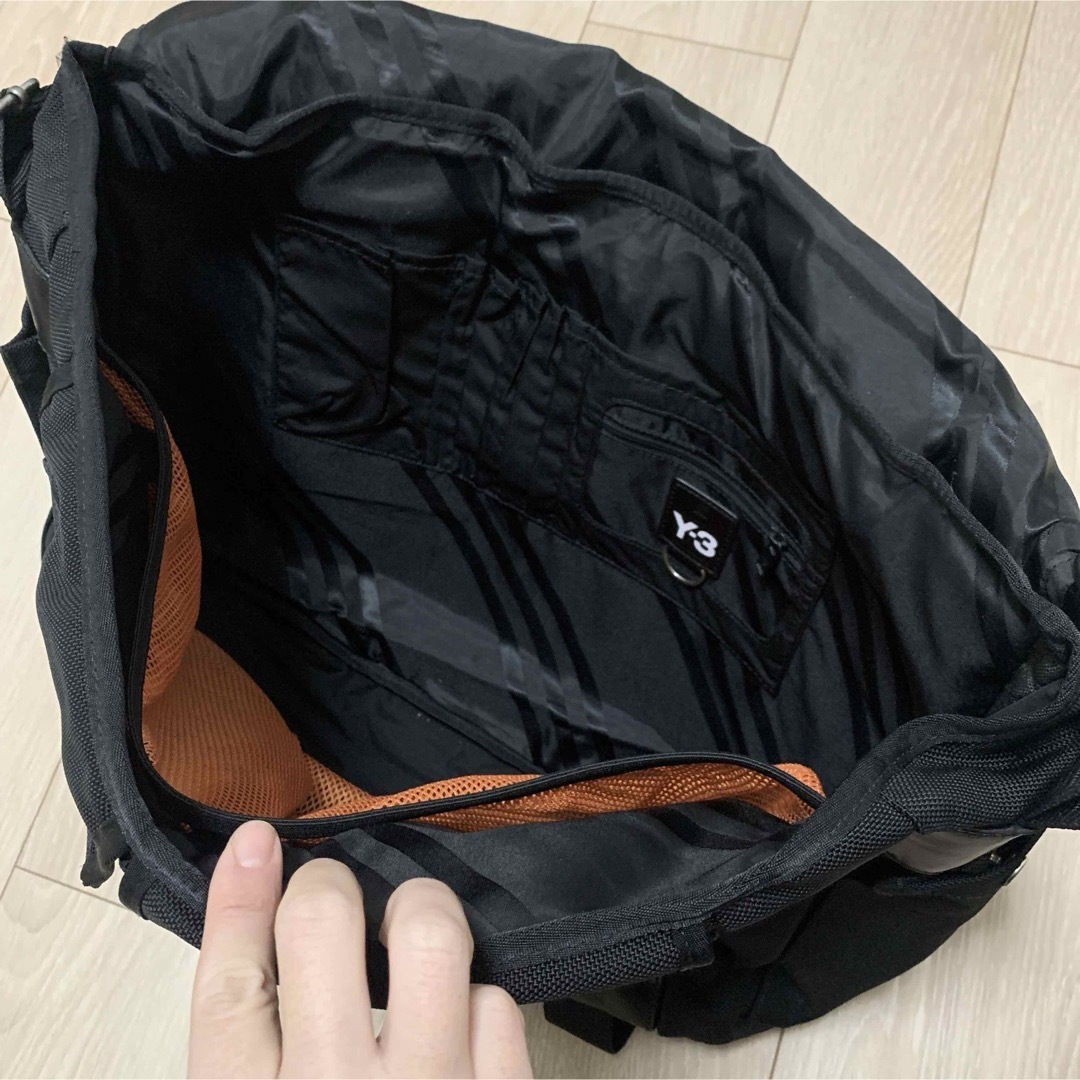 Y-3(ワイスリー)のY-3 メッセンジャー バッグ 黒 ワイスリー yohji yamamoto メンズのバッグ(メッセンジャーバッグ)の商品写真