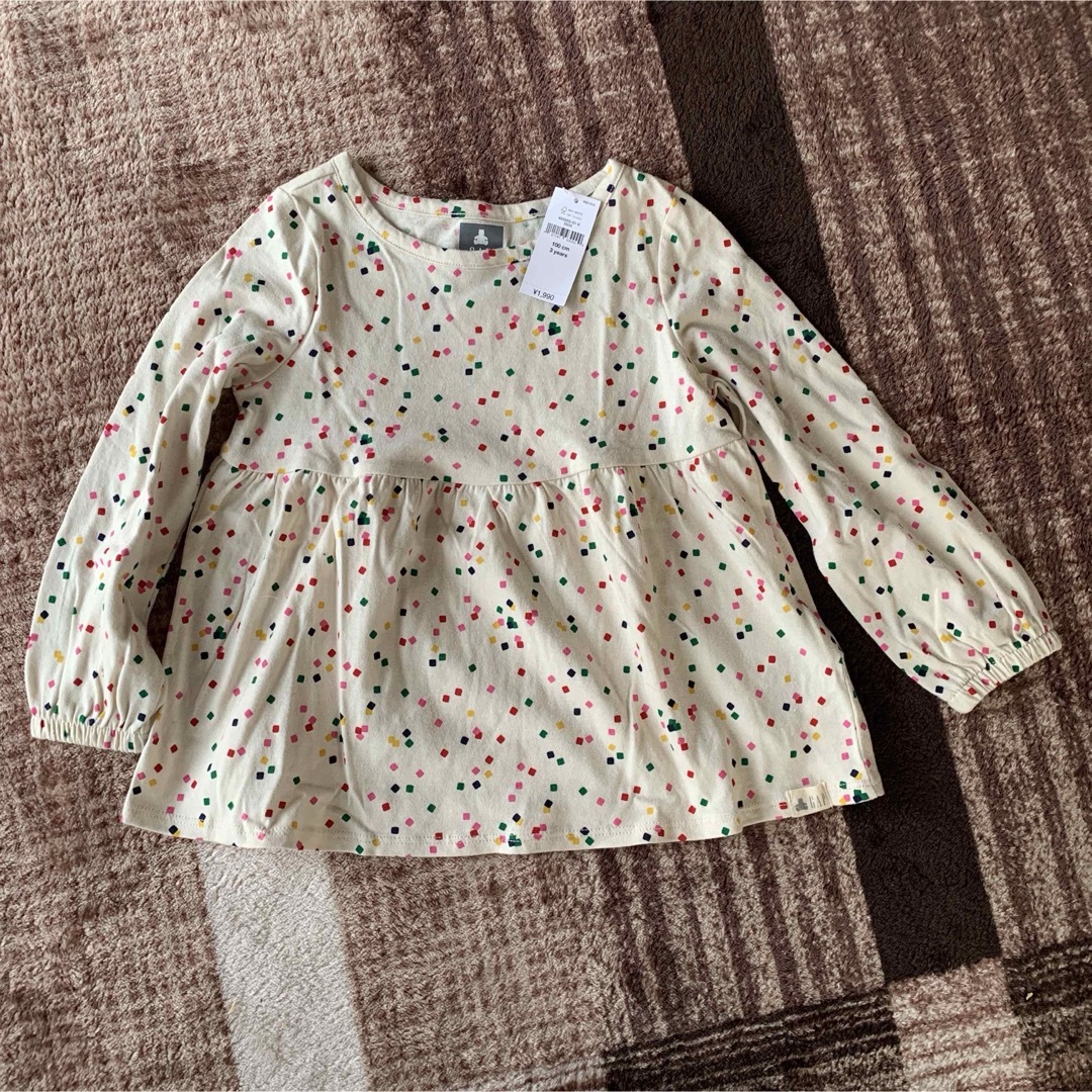 GAP Kids(ギャップキッズ)のGAP  長袖 ロンT  ドット柄 キッズ　女の子 キッズ/ベビー/マタニティのキッズ服女の子用(90cm~)(Tシャツ/カットソー)の商品写真