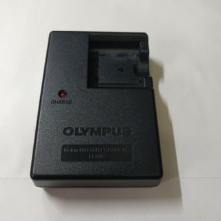 OLYMPUS デジタルカメラ用バッテリー充電器 LI-40C(電源コード無)(バッテリー/充電器)