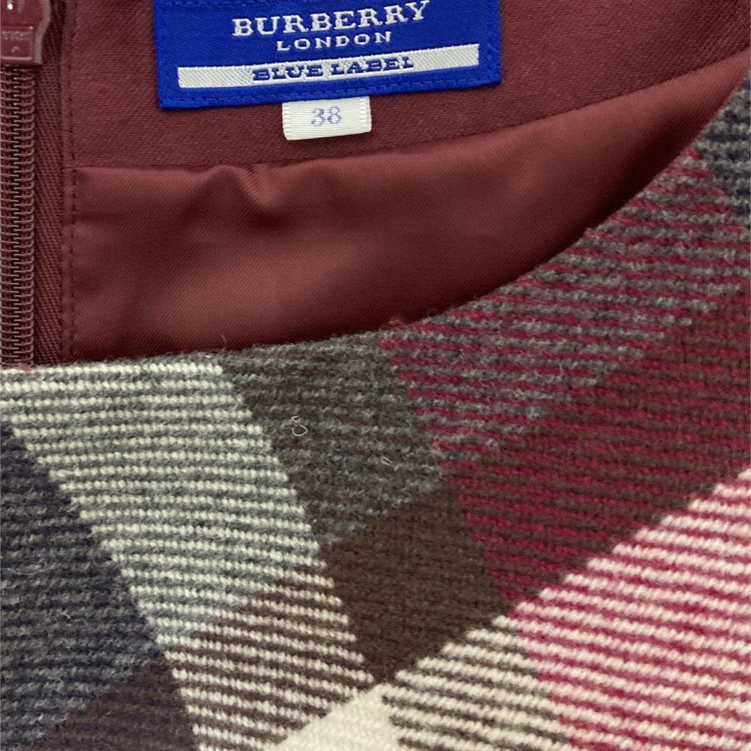 BURBERRY BLUE LABEL(バーバリーブルーレーベル)のバーバリーブルーレーベル　バーバリー柄ノンスリーブワンピース　38 レディースのワンピース(ひざ丈ワンピース)の商品写真