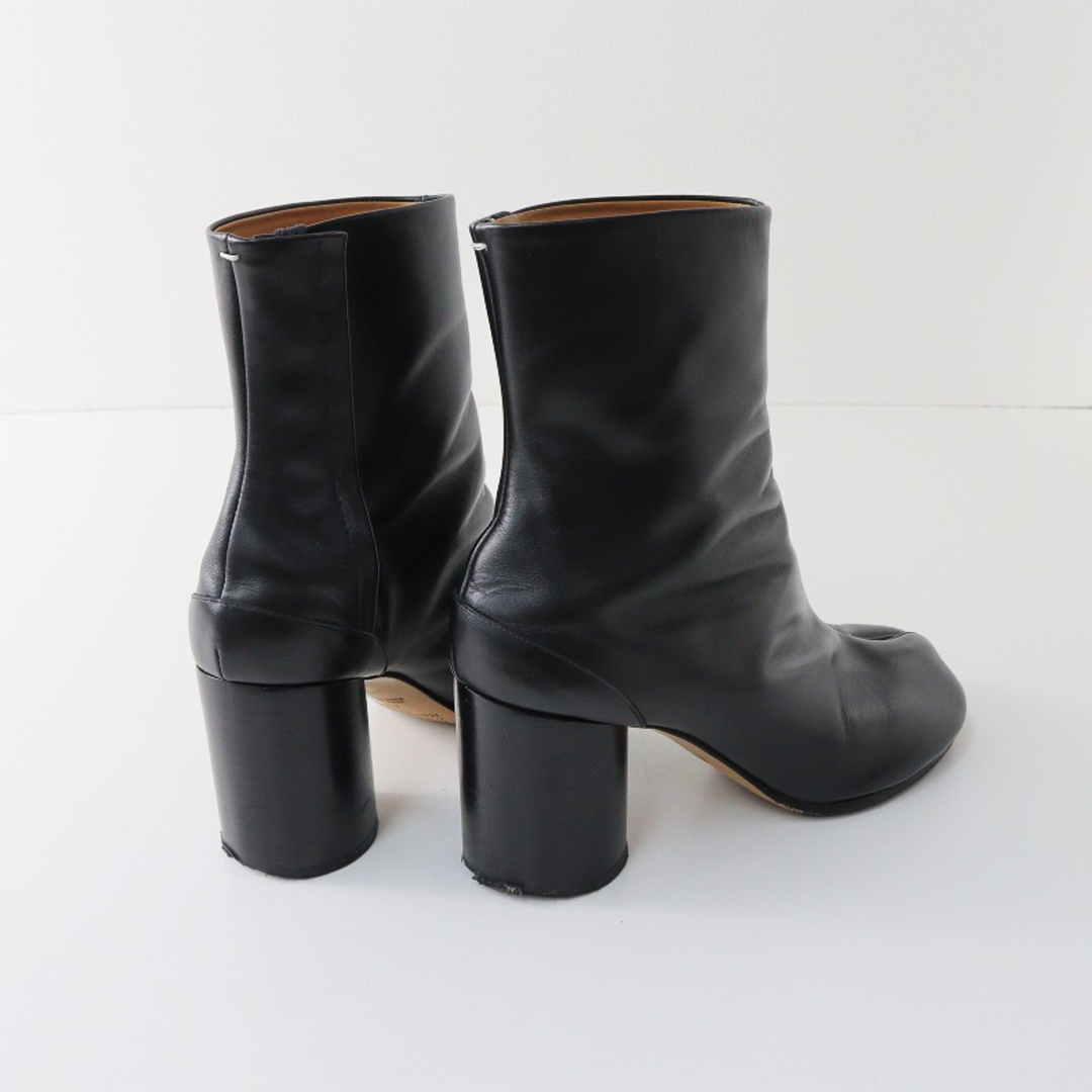 定番 人気アイテム 2019年 メゾン マルジェラ 22 Maison Margiela 22 TABI BOOTS レザー 足袋ブーツ 39(約26cm)/ブラック【2400013790680】 レディースの靴/シューズ(ブーツ)の商品写真