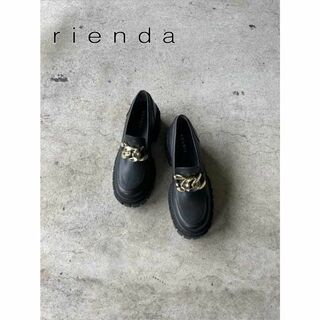 リエンダ(rienda)の美品●rienda オーバーソールボックスローファー(ローファー/革靴)