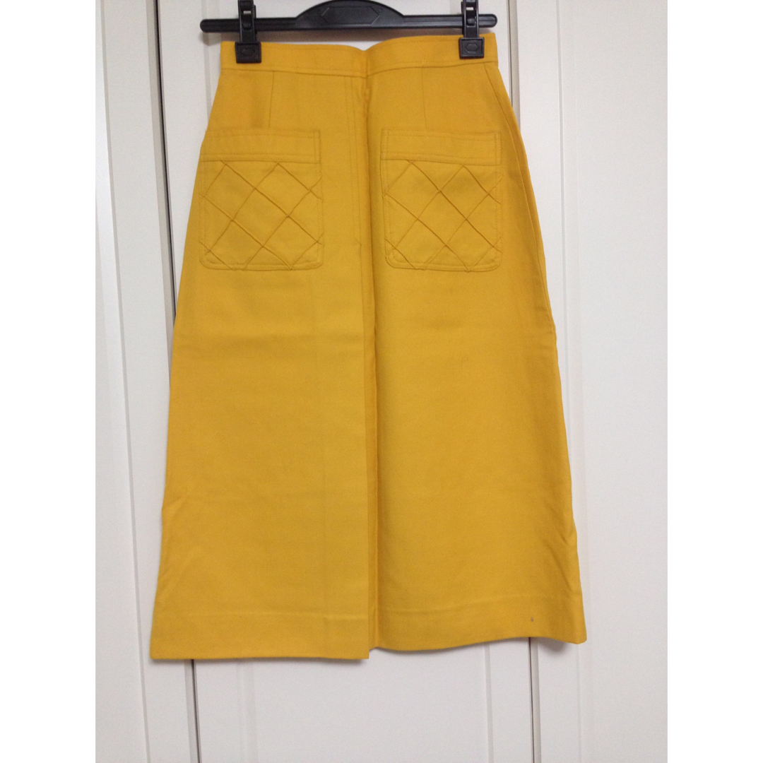 LOVE LAVRENT スカート イエロー レディースのスカート(ひざ丈スカート)の商品写真