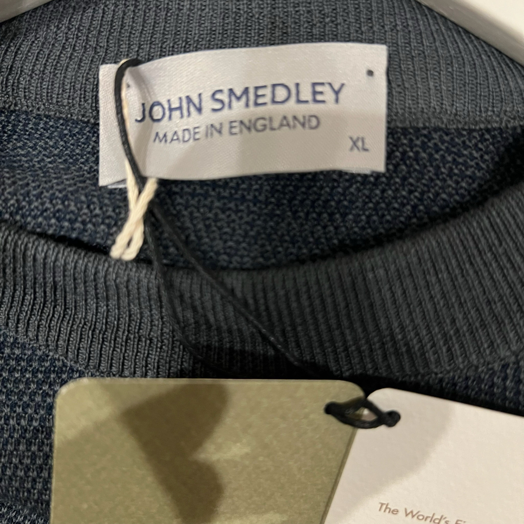 JOHN SMEDLEY(ジョンスメドレー)の[未使用] JOHN SMEDLEY　ニット　ウール100%  イギリス製 メンズのトップス(ニット/セーター)の商品写真