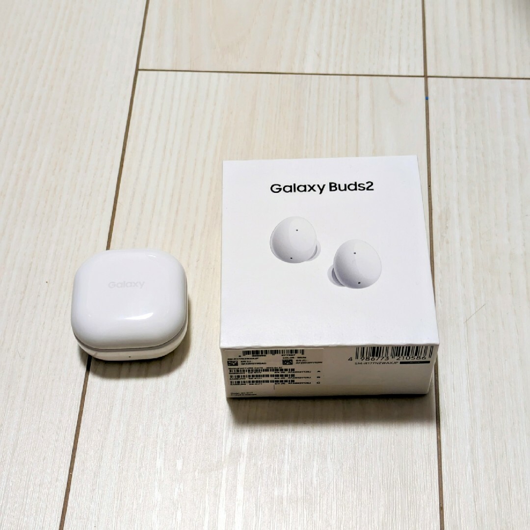 SAMSUNG(サムスン)のSAMSUNG galaxy buds2 スマホ/家電/カメラのオーディオ機器(ヘッドフォン/イヤフォン)の商品写真