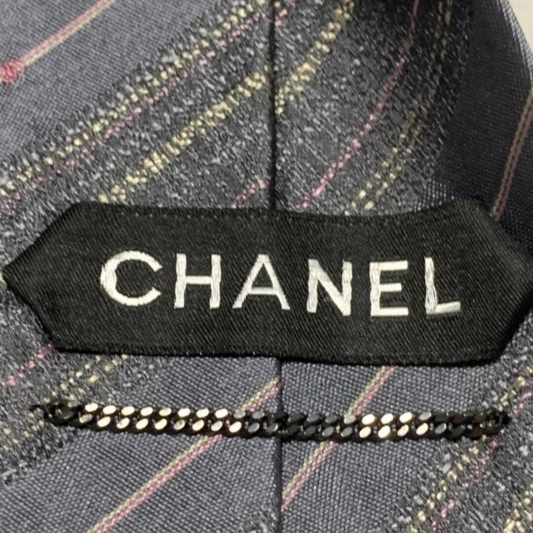 CHANEL(シャネル)のCHANEL(シャネル) ネクタイ メンズ - グレー×ピンク×アイボリー レジメンタル メンズのファッション小物(ネクタイ)の商品写真