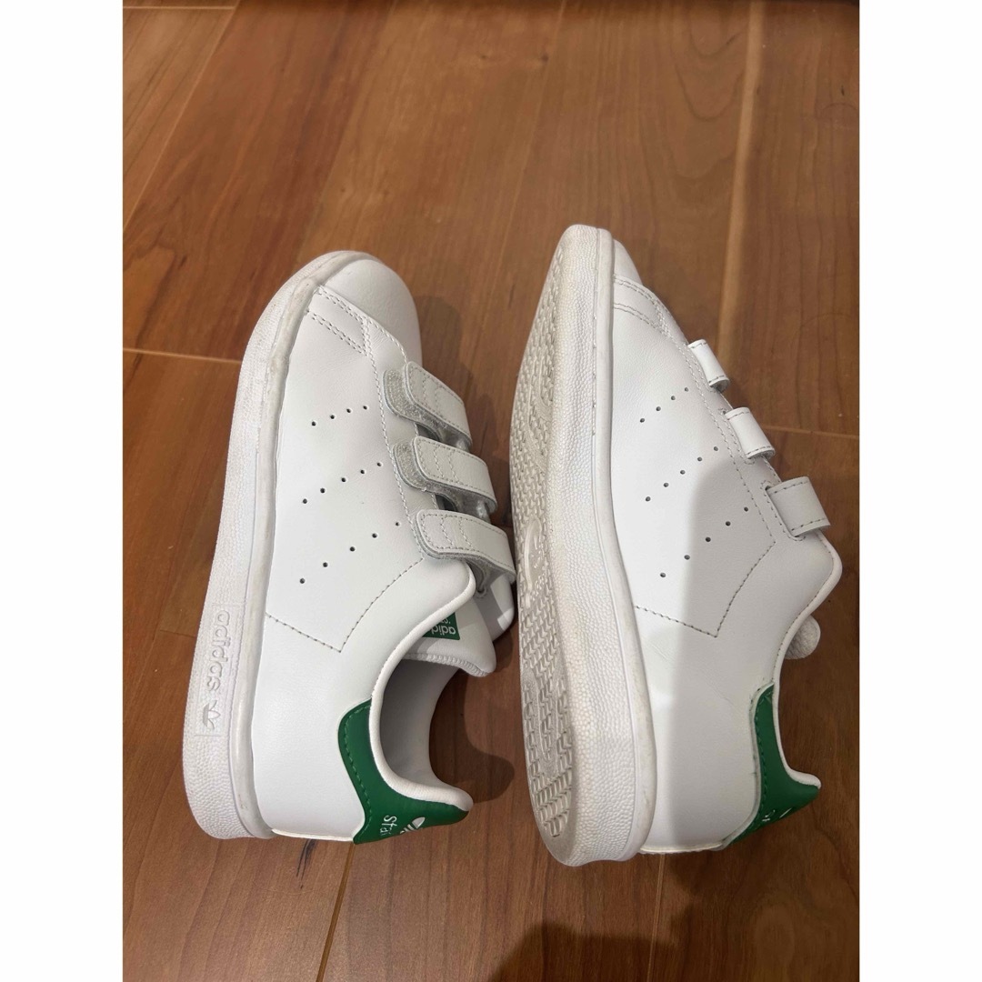 STANSMITH（adidas）(スタンスミス)のスタンスミス　ユナイテッドアローズ　19 キッズ/ベビー/マタニティのキッズ靴/シューズ(15cm~)(スニーカー)の商品写真