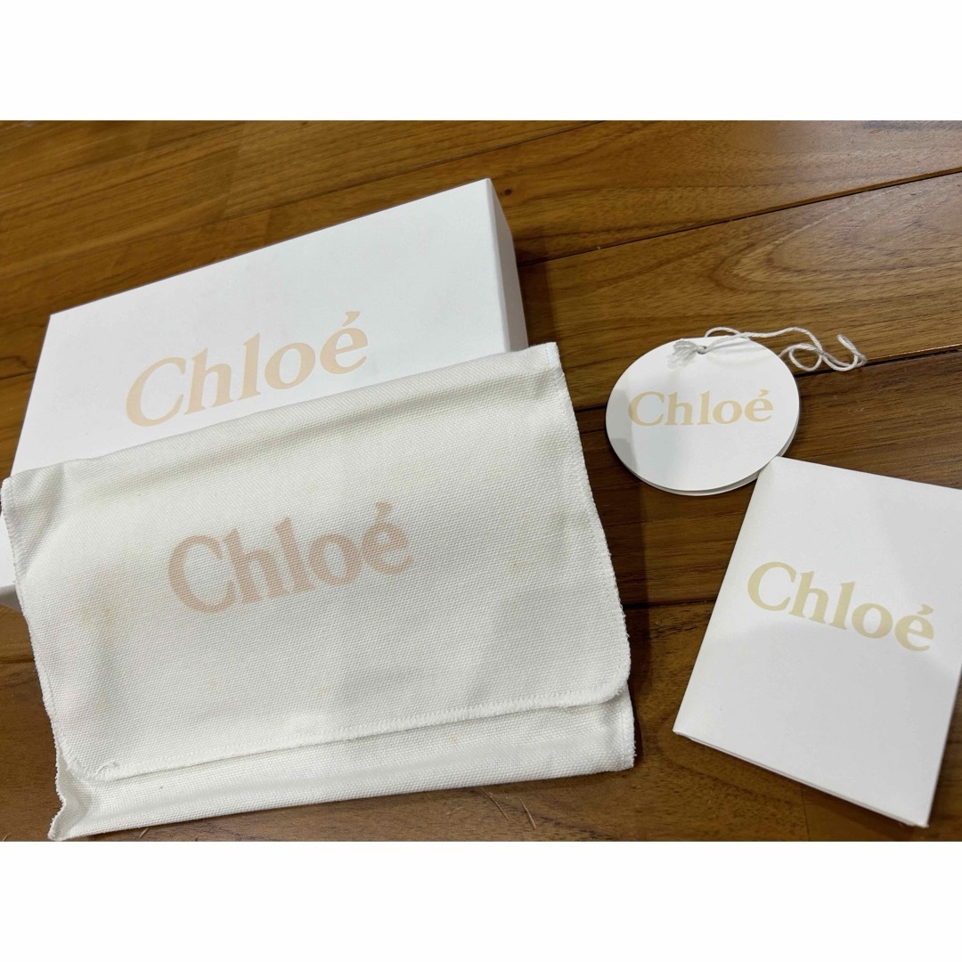 Chloe(クロエ)の【フランスで購入時】クロエ 空箱（長財布用） レディースのバッグ(ショップ袋)の商品写真